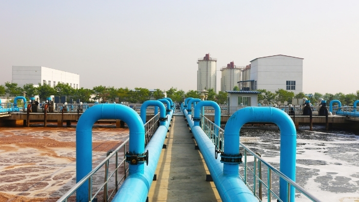 Wastewater treatment tank with wastewater aeration process