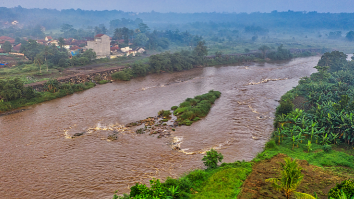 AQD-brown-river-surrounded-700x394px