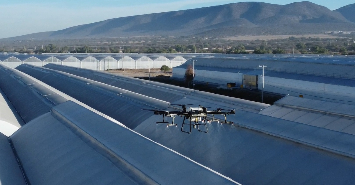 Aplicación de pintura de sombreo con el uso de drones