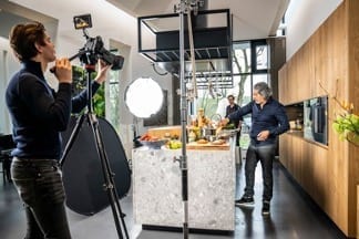 Soenil Bahadoer, chef/eigenaar De Lindehof in Nuenen tijdens opnames Cheflix.