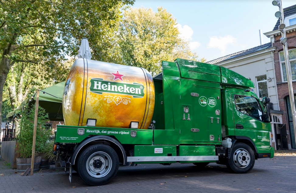 De elektrische mini biertankwagen