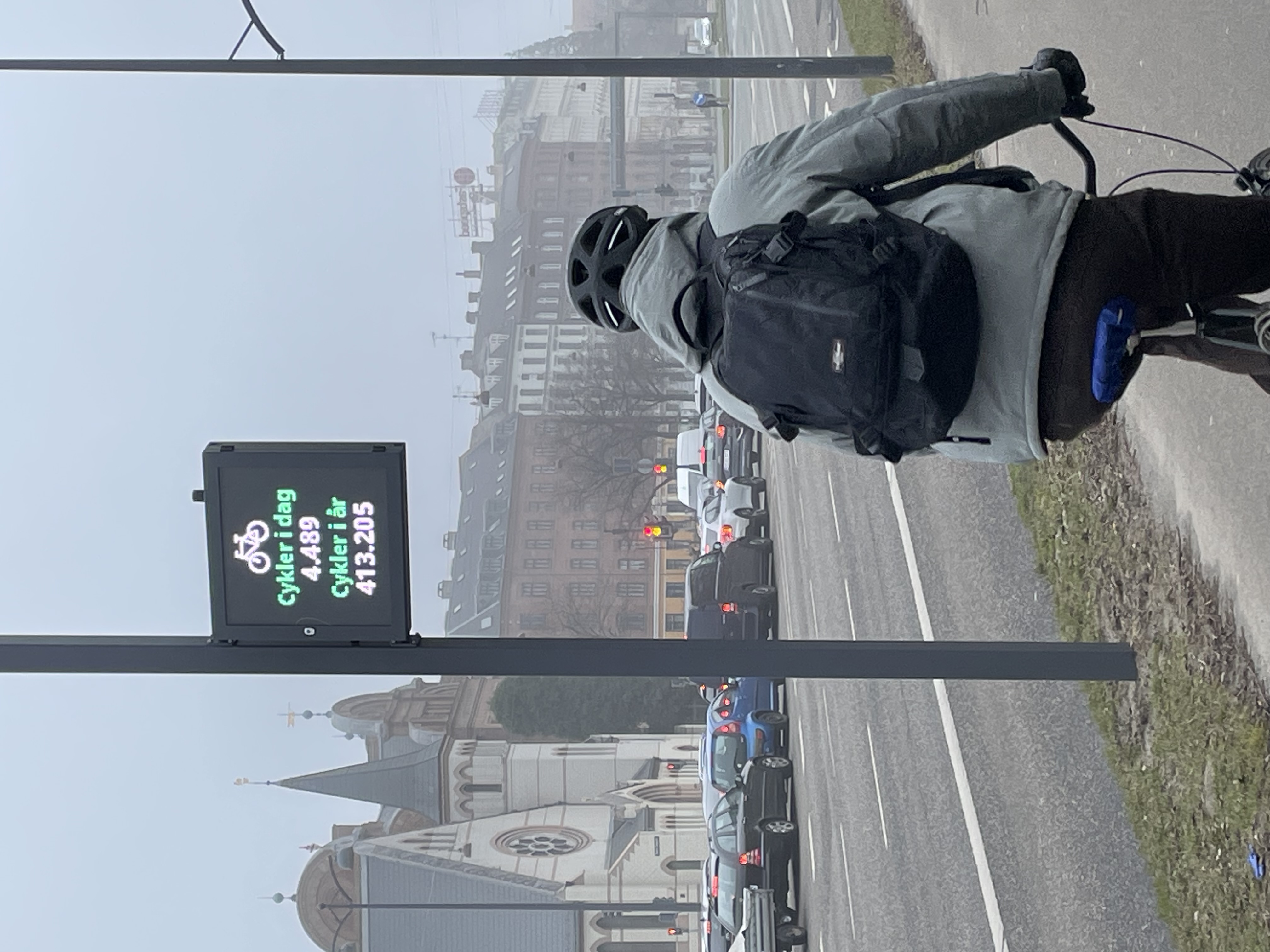 Variable message sign in Copenhagen counting cyclists per day and per year on a busy corridor.