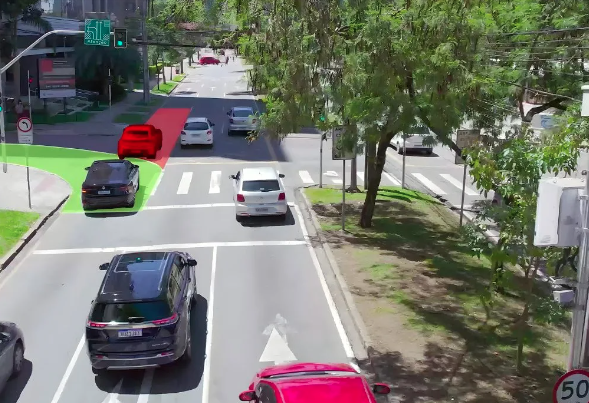 Unidad vial automatizada MOBILIS montada en un poste