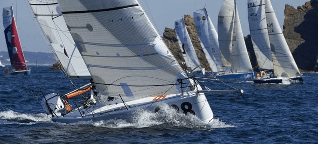 Fully recyclable sail racing boat
