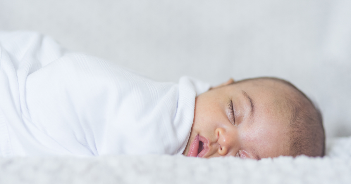 Een slaapzak voor je baby: waar moet je op letten?