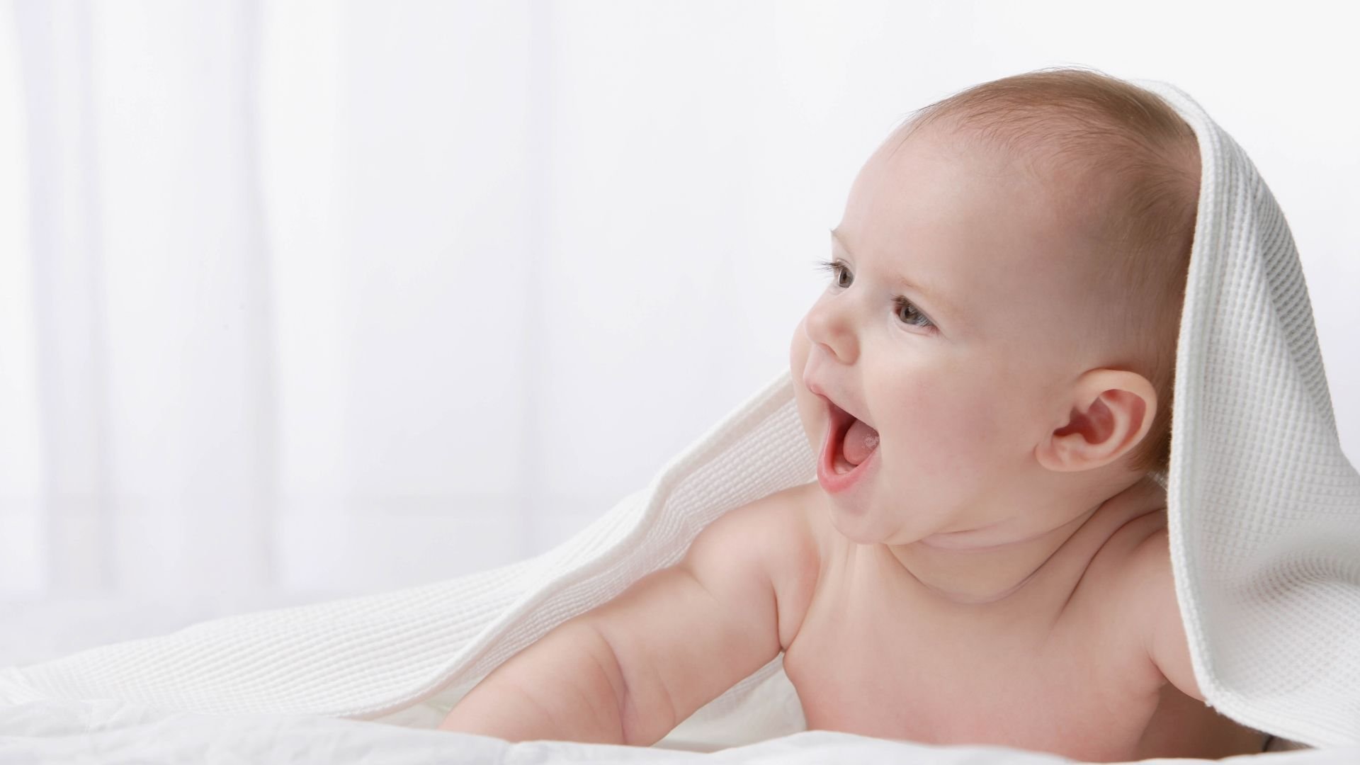 baby-extreem-vroeg-wakker