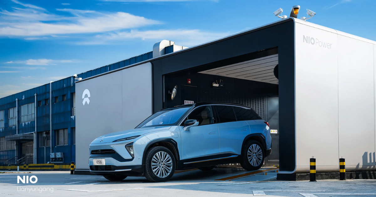 Electric vehicle battery swapping