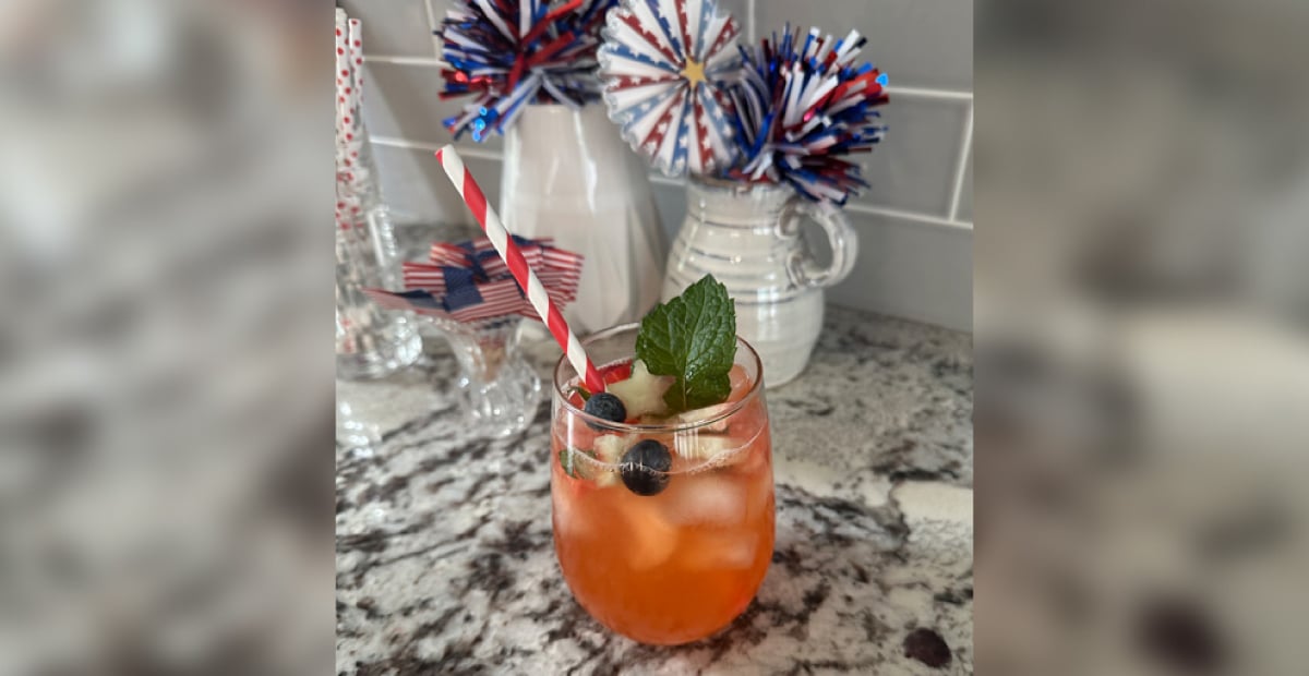 Smash the Monarchy mocktail