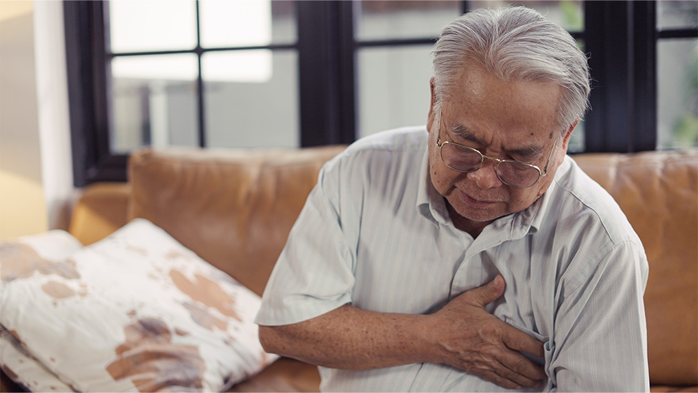 Man suffering aortic dissection