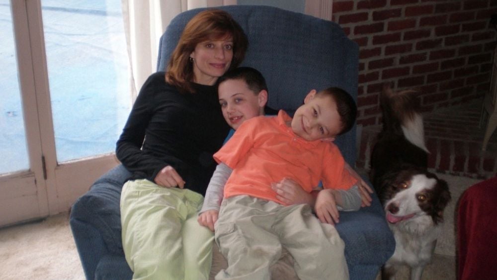 Janis Becker and her sons in 2008