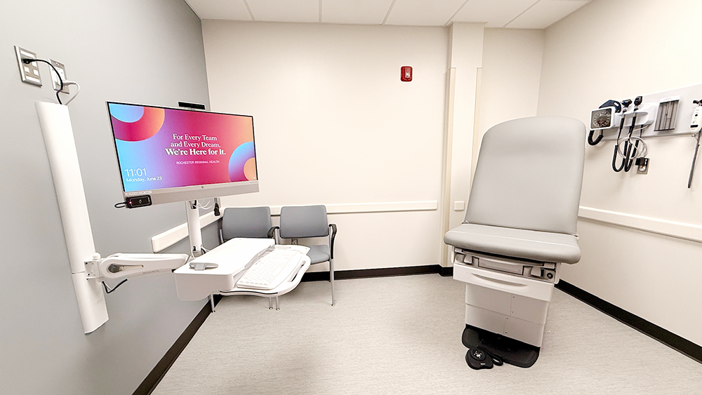 Interior image of patient room at Rochester Regional Health Geneva Medical Campus