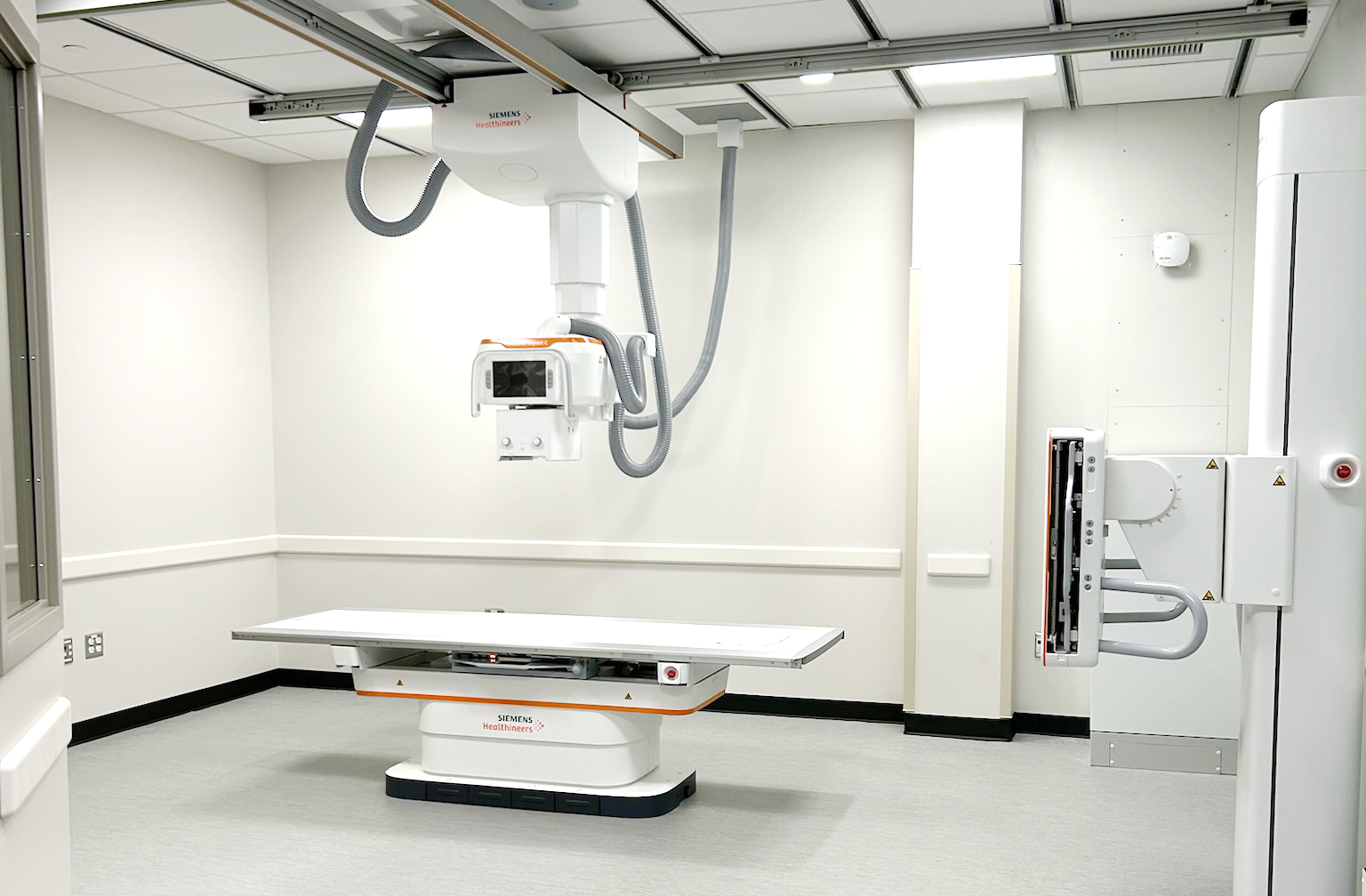 Interior X-Ray room at Geneva Medical Campus