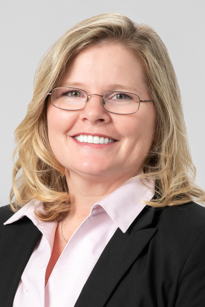 Photo of Julia Hainsworth