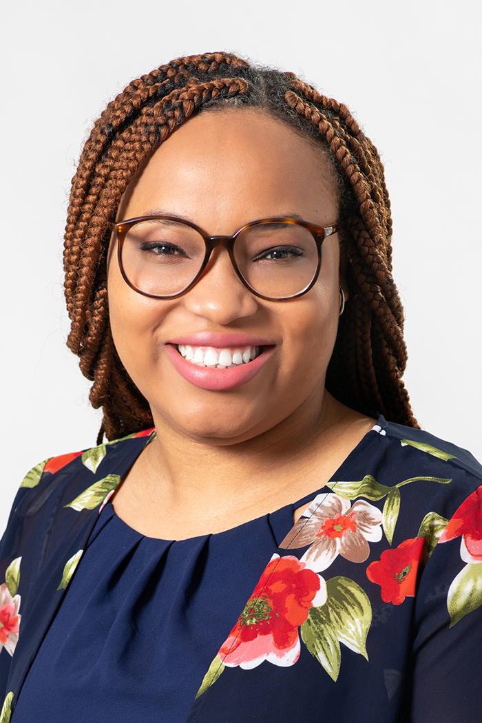 Photo of Samantha Hinds