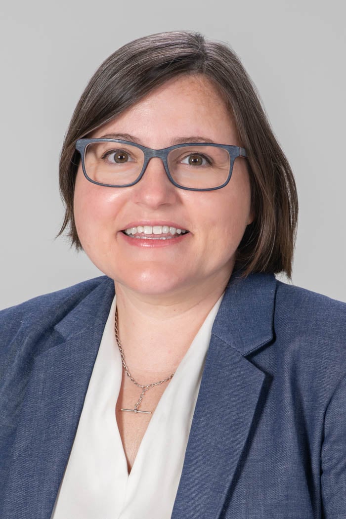 Photo of Elizabeth Loomis