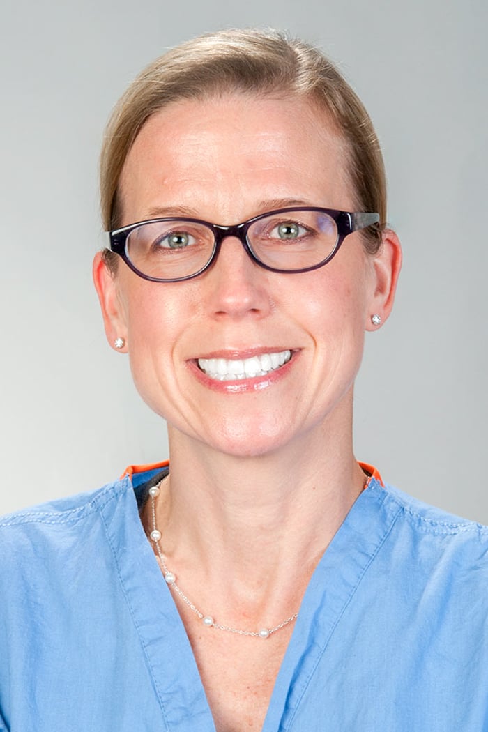 Photo of Lisa Rhodes