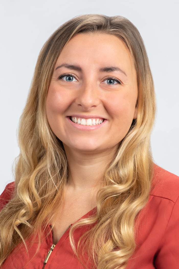 Photo of Nicole Simolo