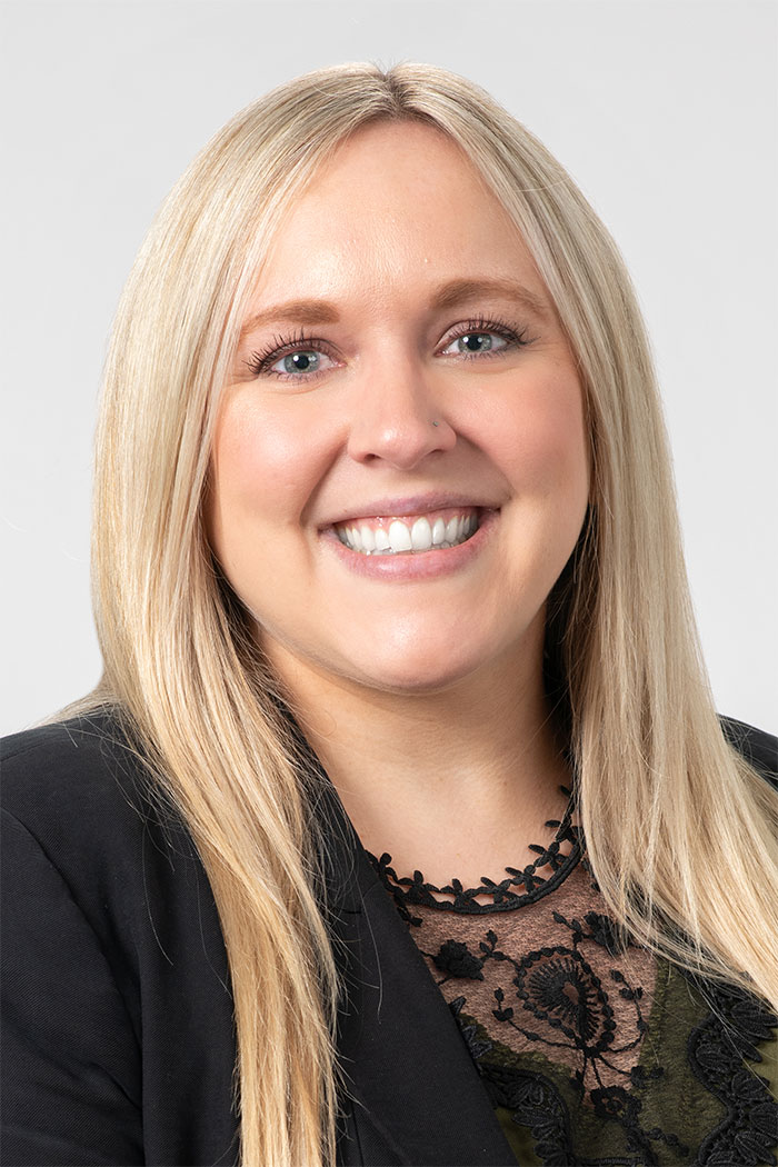 Photo of Lindsey Waliszewski