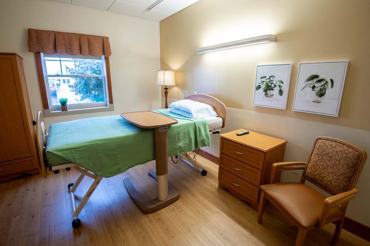 Wegmans Family Cottages - Private Resident Room