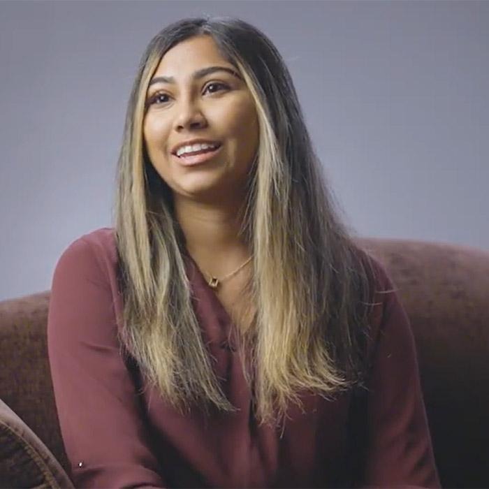 Charvi Shah, rotaractiana, en una entrevista sobre su trabajo con los programas para jóvenes de Rotary
