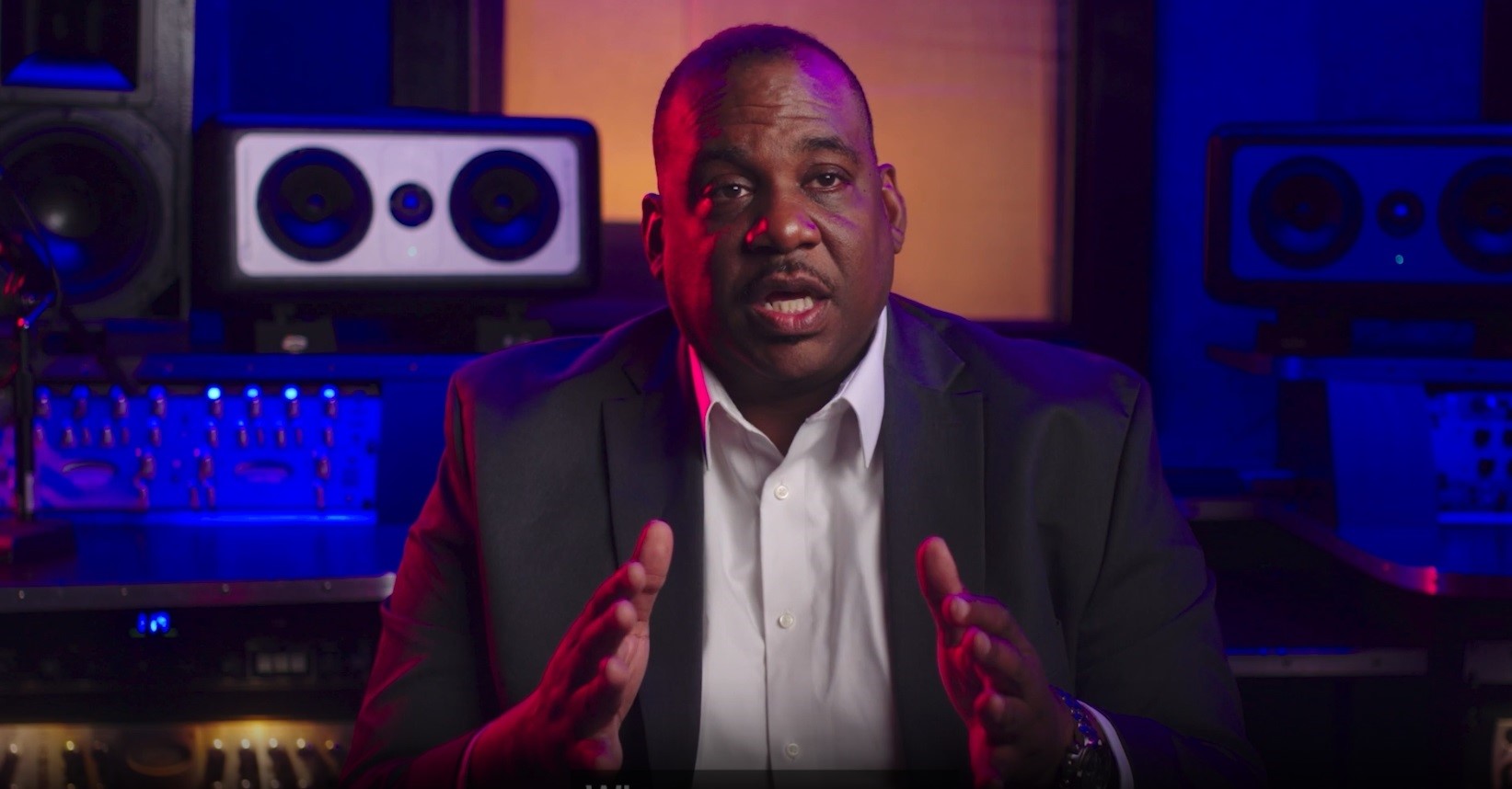 Imagen de Bryant Wallace, fundador y director ejecutivo de Data Security, tomada de su entrevista sobre su trabajo con Rotary