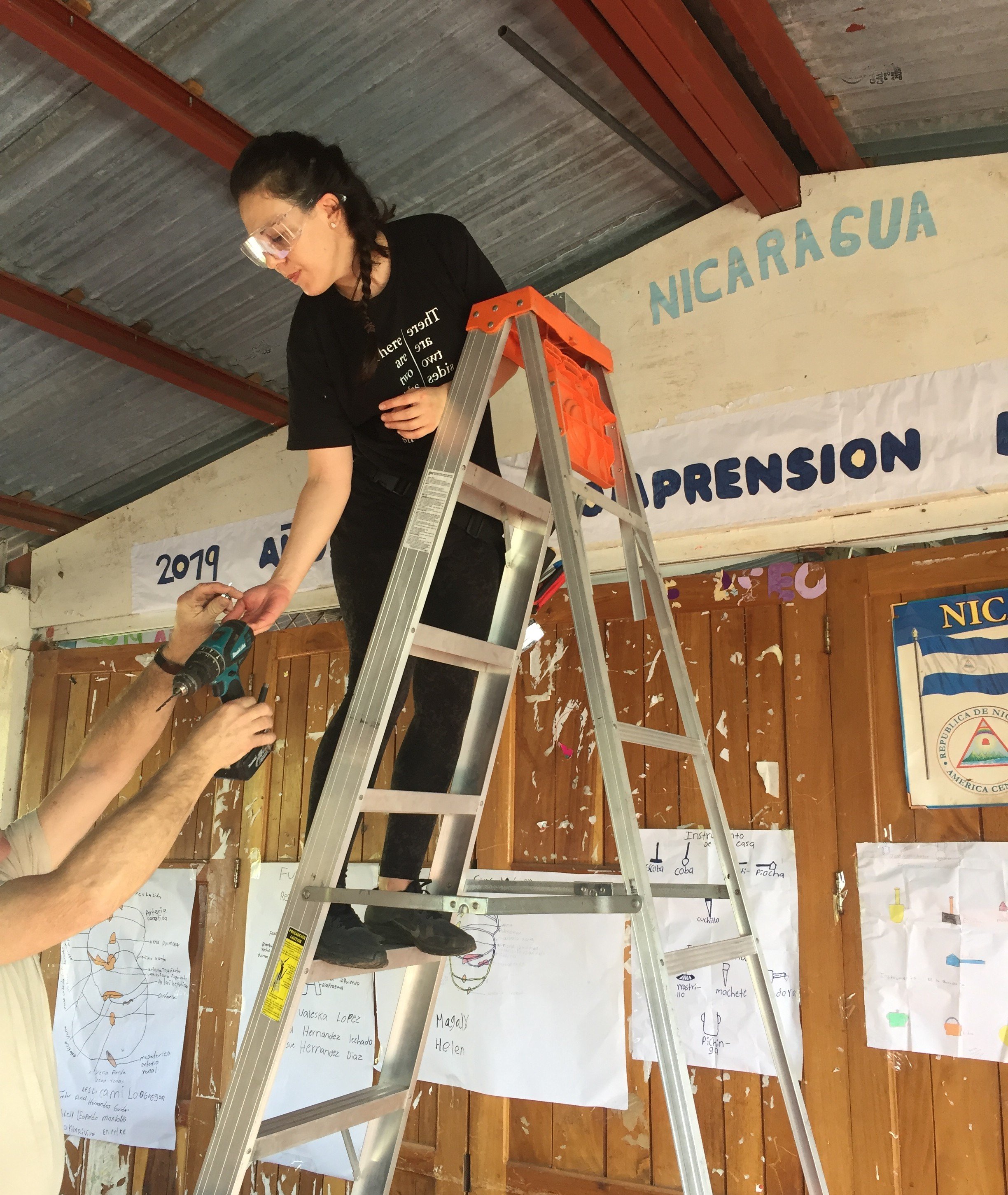 During her Rotary Peace Fellowship, Branka Panic joined her host club from North Carolina in helping introduce electricity to schools in Nicaragua and volunteered with Habitat for Humanity for the International Day of Peace.