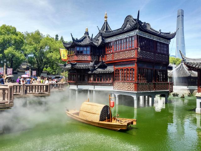 china-shanghai-pvg-canal-boat-sas
