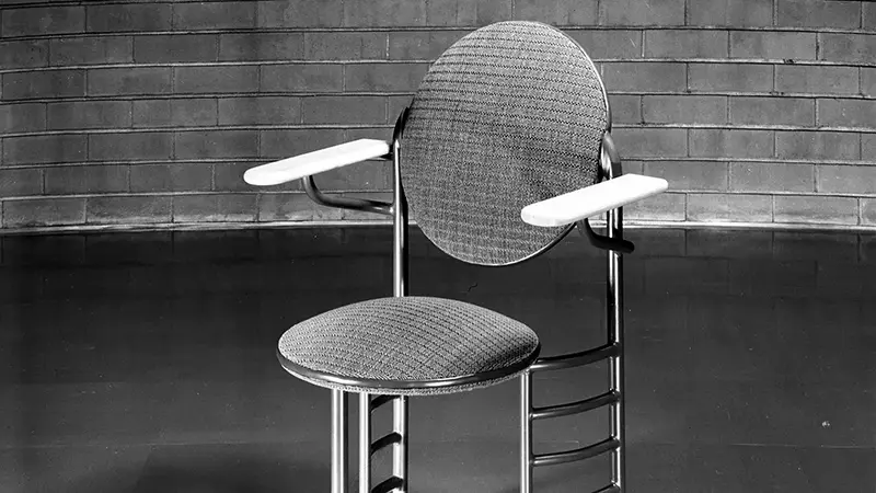 Wright’s original design: a “Three-Legged Chair