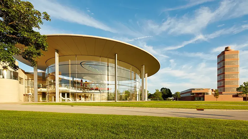 Exterior image of Forteleza Hall and the Research Tower at SC Johnson headquarters
