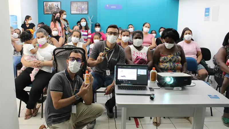 Insect repellents distributed to vulnerable communities throughout Rio de Janeiro