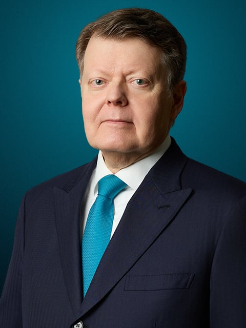 Dombek Curtis