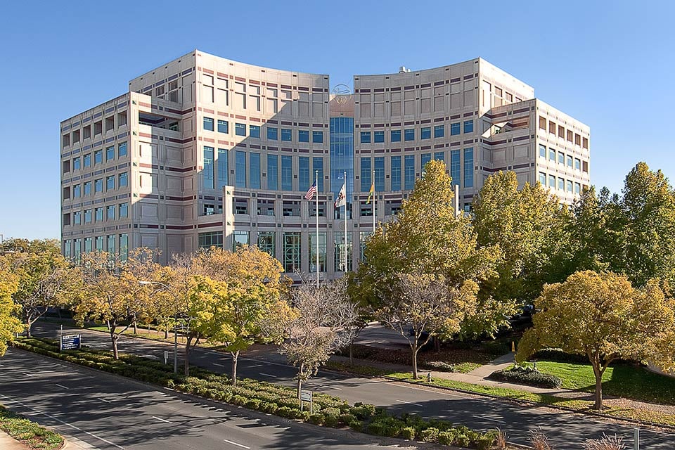 Extérieur du bâtiment de l'hôpital pour enfants Shriners de la Californie du Nord