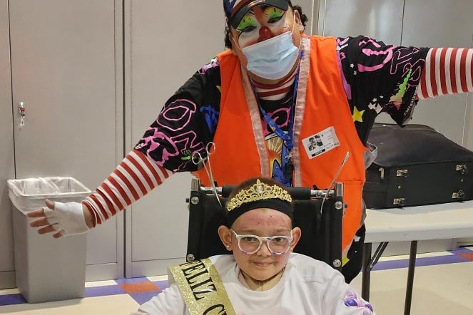 dianelys with a clown 