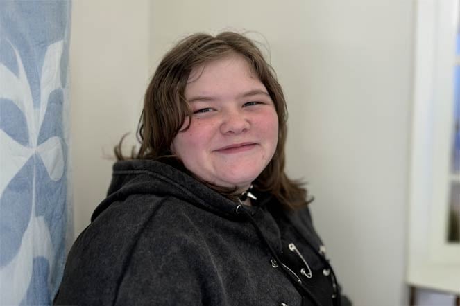 female orthopedic patient