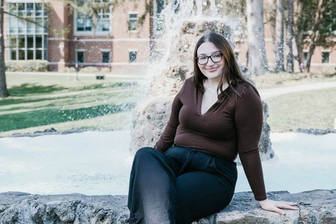 hannea in front of fountain