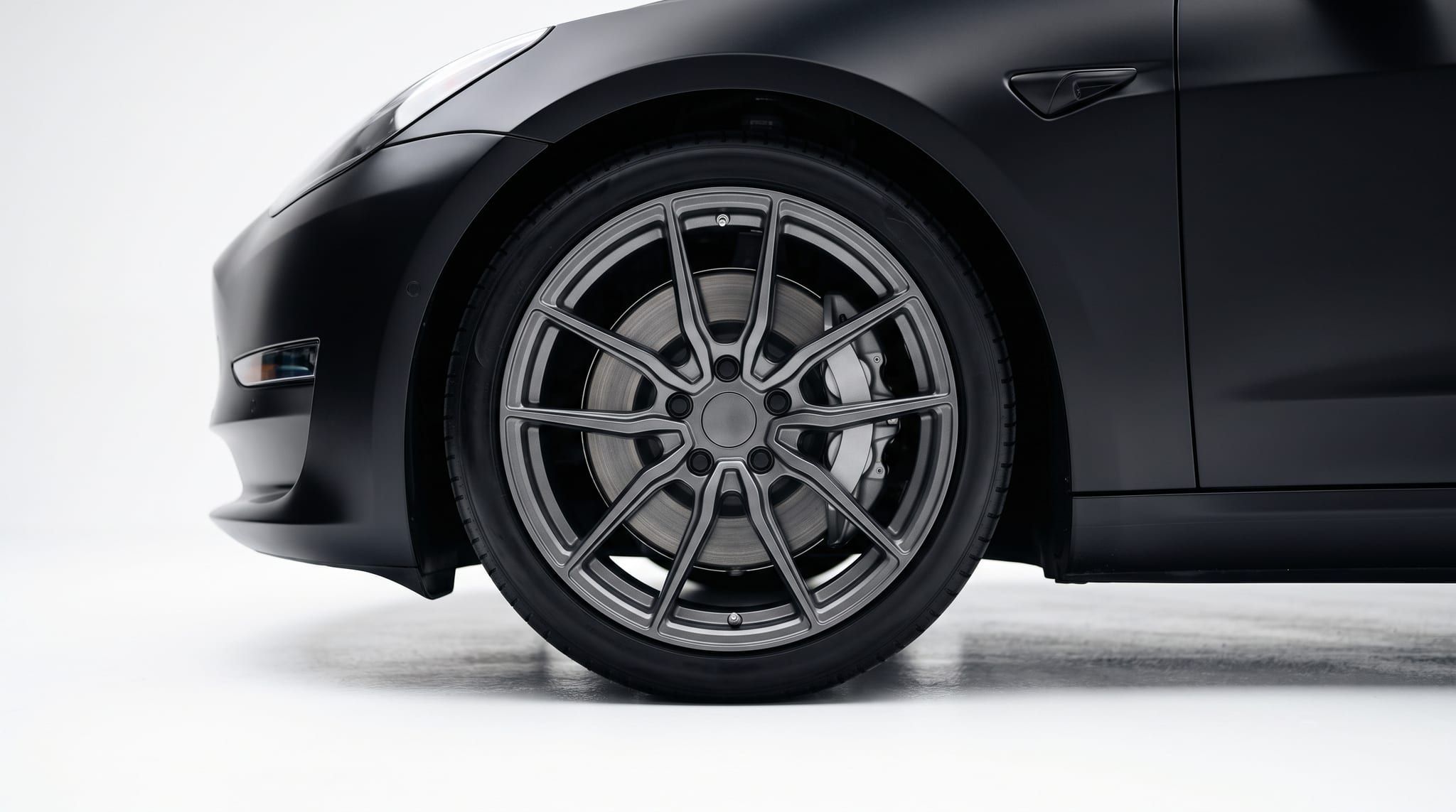 VELARO One forged wheel detail