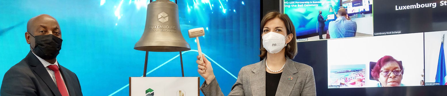 Ring-the-bell ceremony with members of BVC and LuxSE