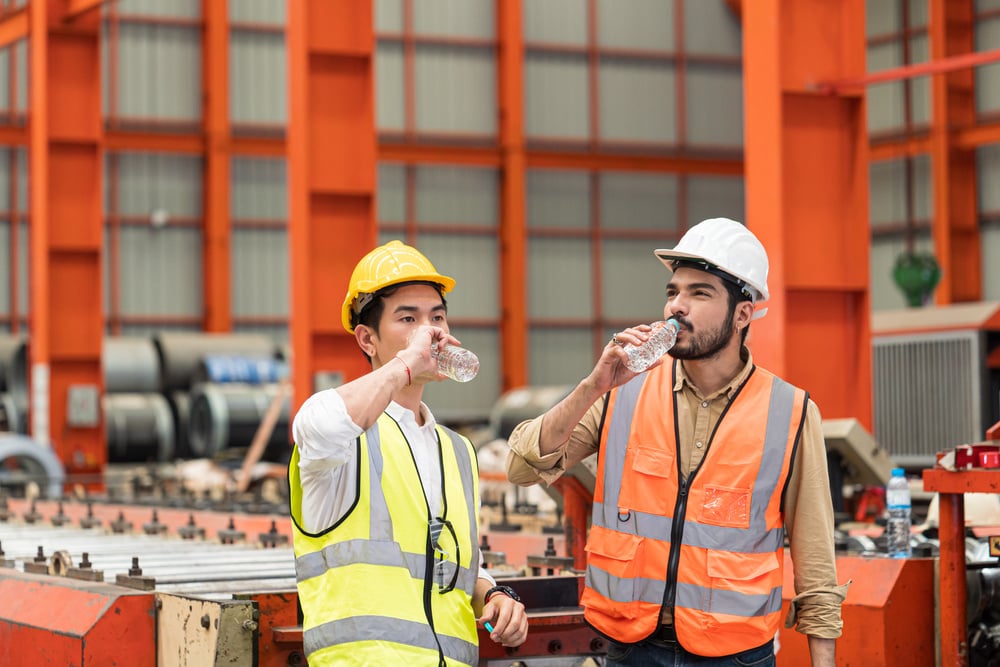 Inreach-how-summer-heat-changes-hydration-needs-on-manufacturing-floors
