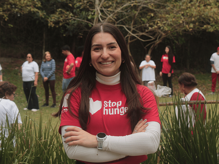 Thayná-Pedroso-Stop-Hunger-Volunteer-1