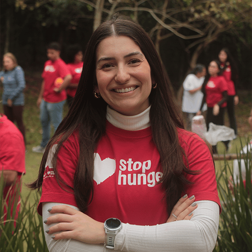 Thayná-Pedroso-Stop-hunger-Volunteer-1