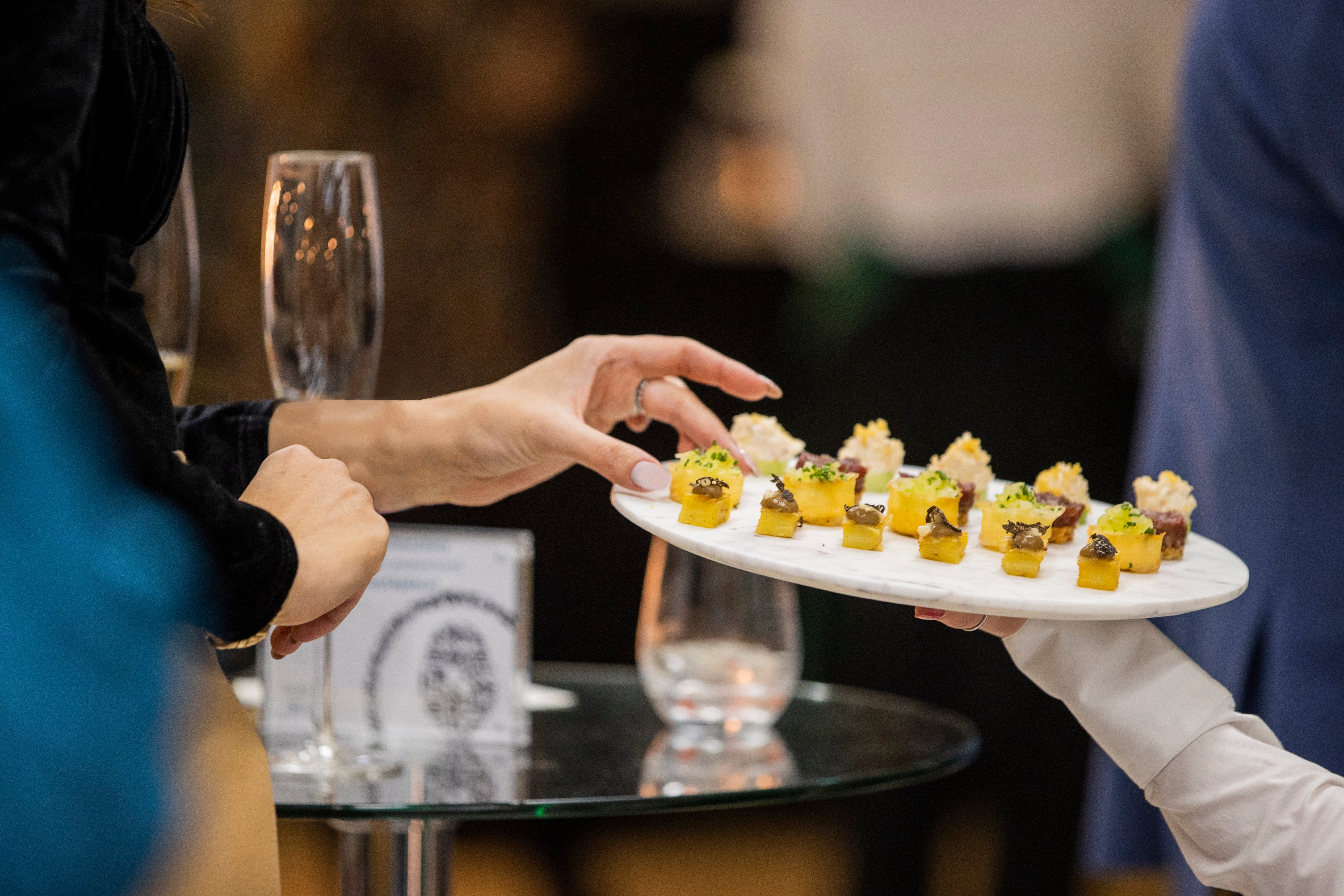 225_The_Power_Of_food_071222_(AP)fc