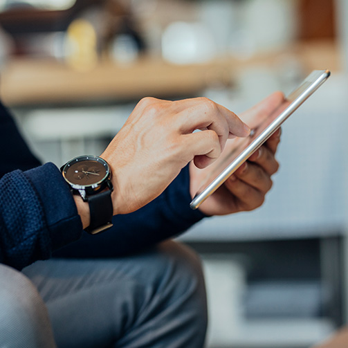 someone typing on a celphone