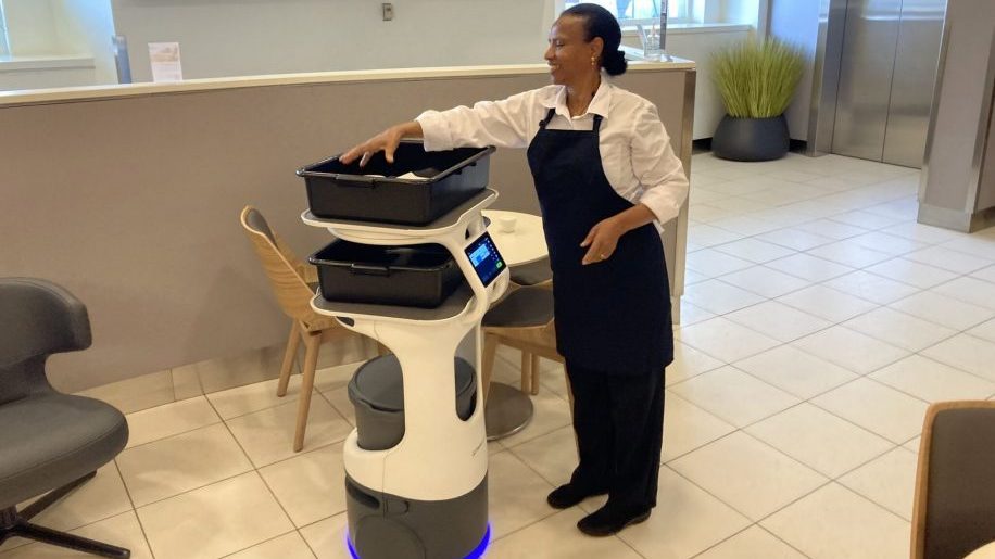 Server loading robot busser