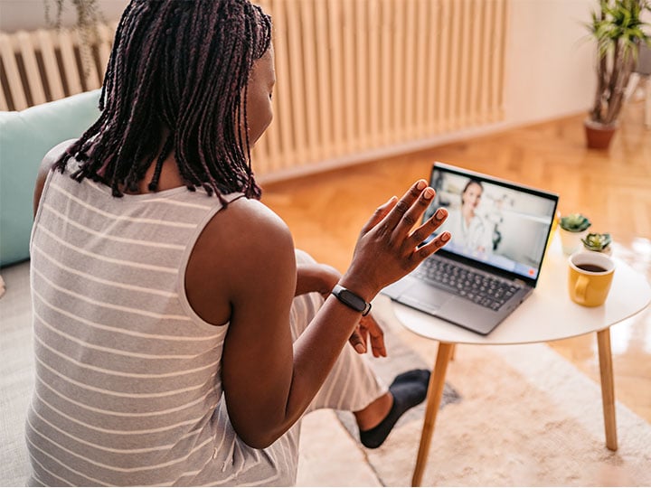 Patient communicating with a dietitian through telehealth service.