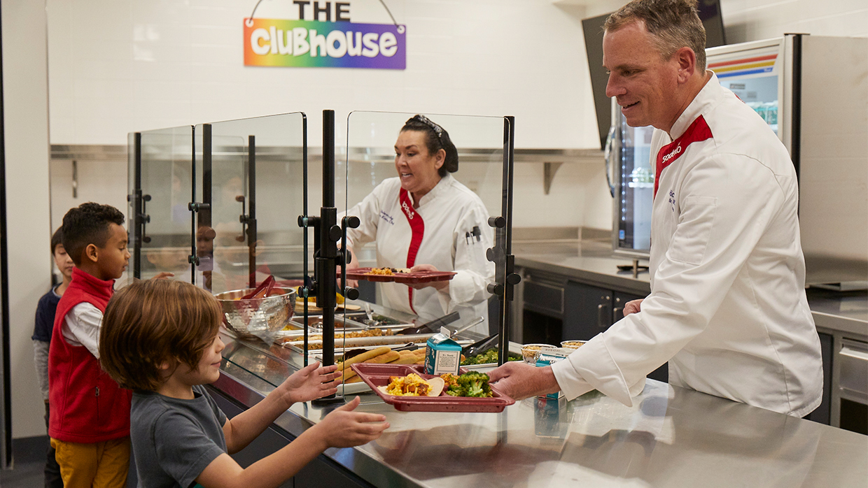 chefs-serving-school-lunch