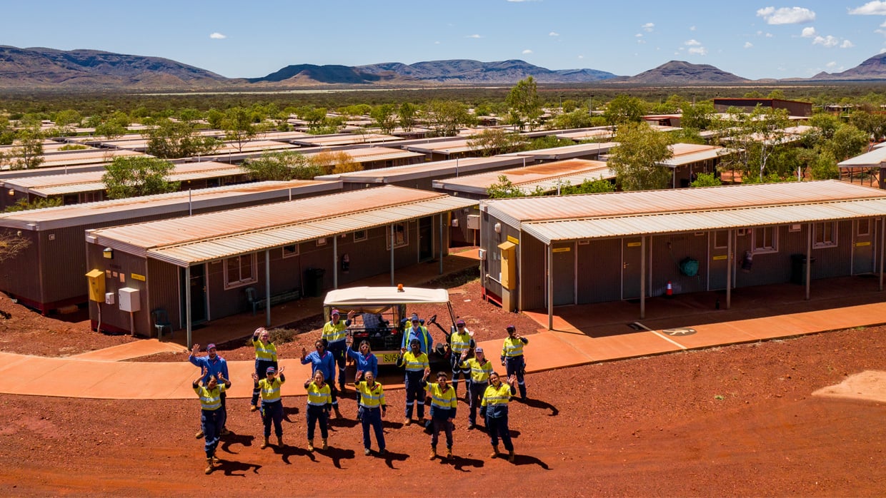 sodexo-employees-welcome-remote-village-in-pilbara