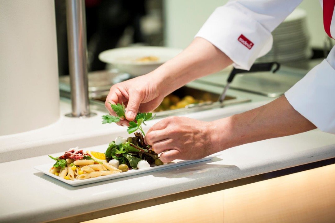 eating-right-at-the-workplace-an-hero-banner