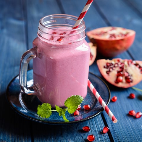 pomegranate-yoghurt-smoothie-card