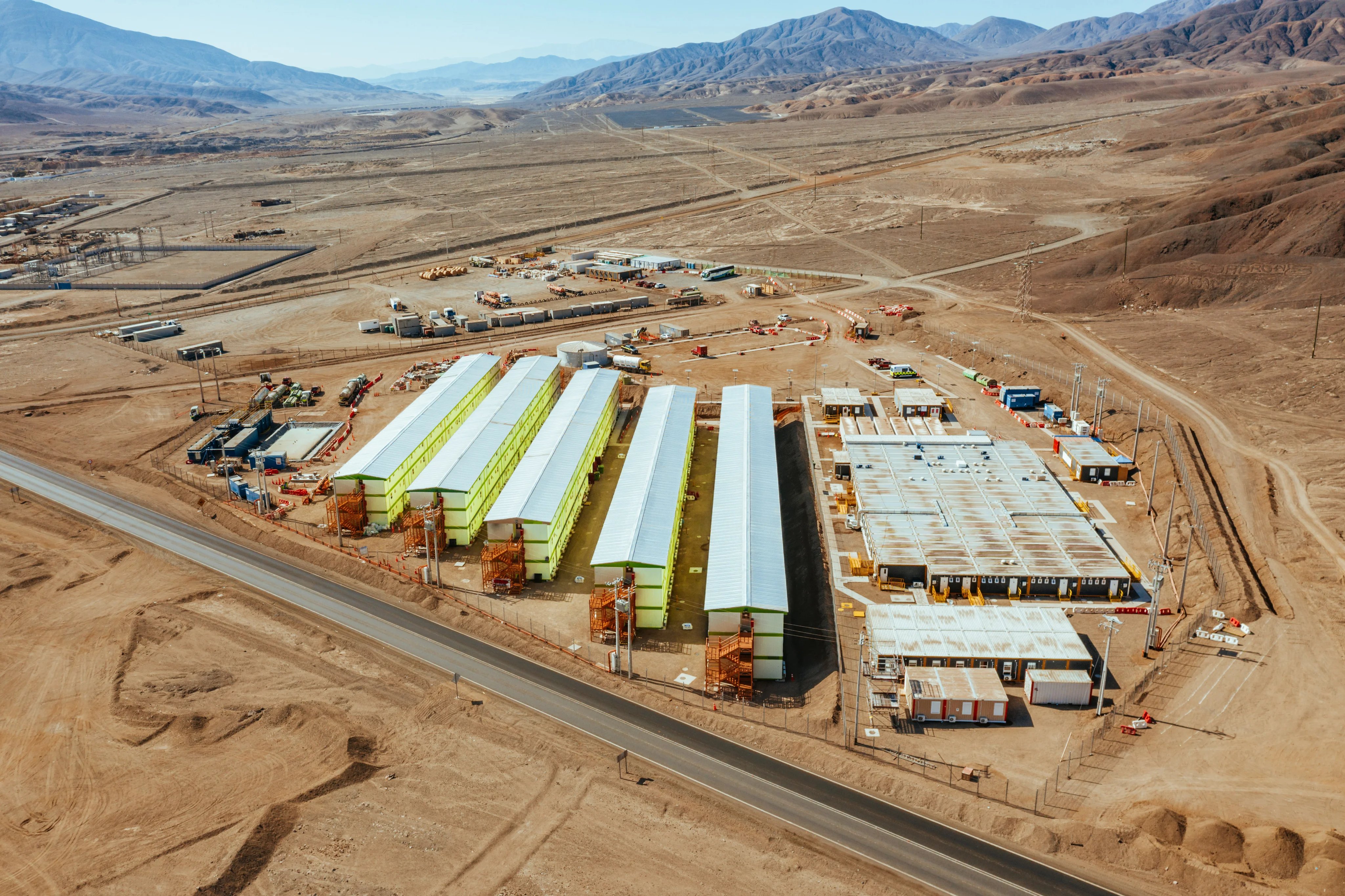 ENERGY&RESOURCES-2025-GLOBAL-AdobeStock_1534719177