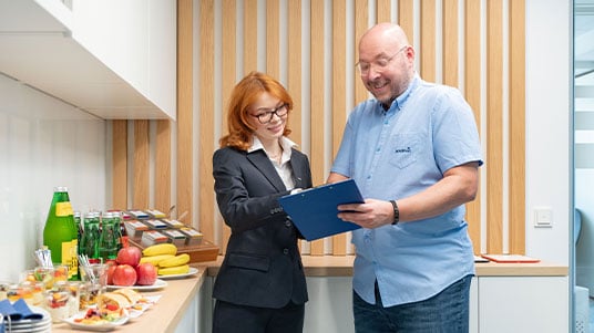 front-und-backoffice-card-slide